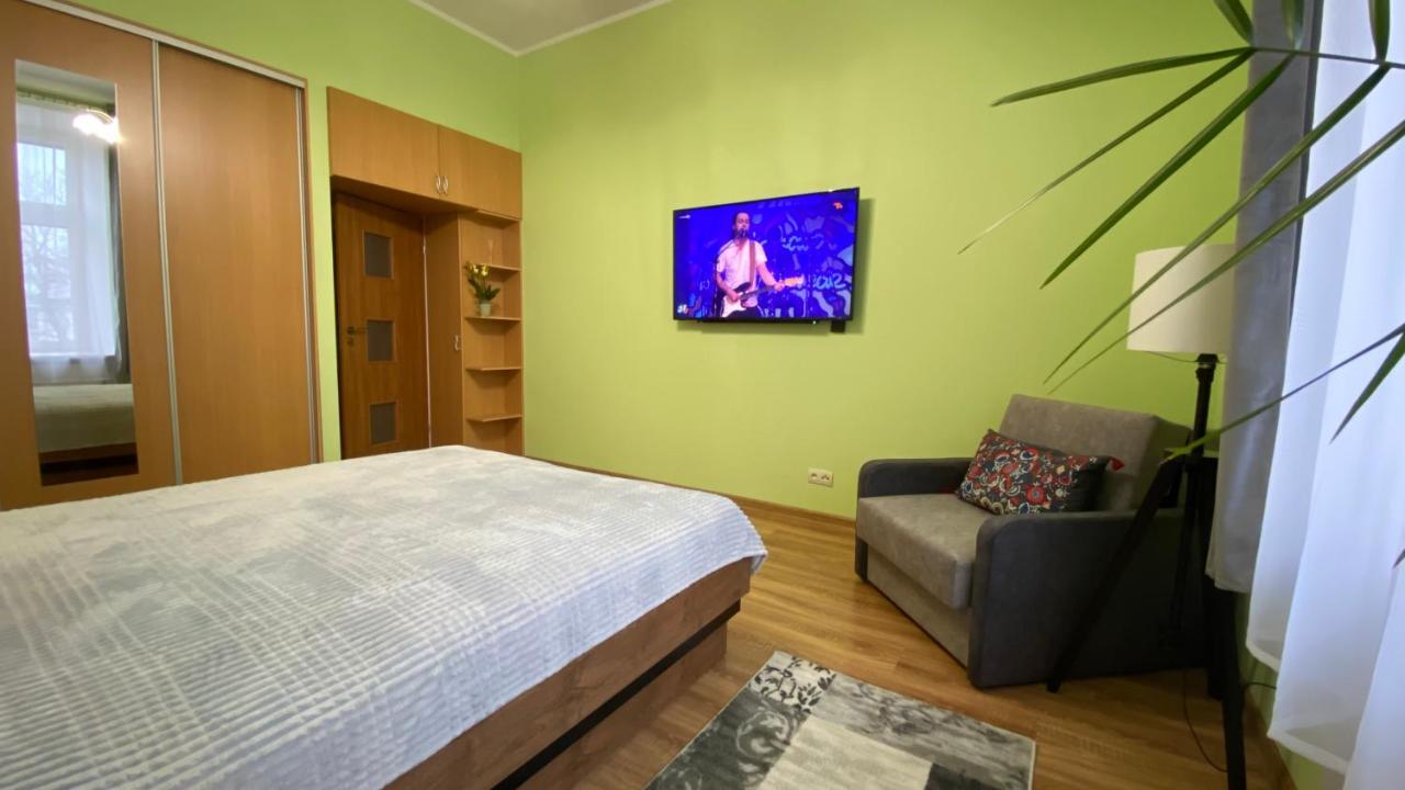 Lublinbnb - Exclusive Family Apartment ------ In The Heart Of Lublin -------------------------------- Bedroom & Living Room & Kitchen Ngoại thất bức ảnh