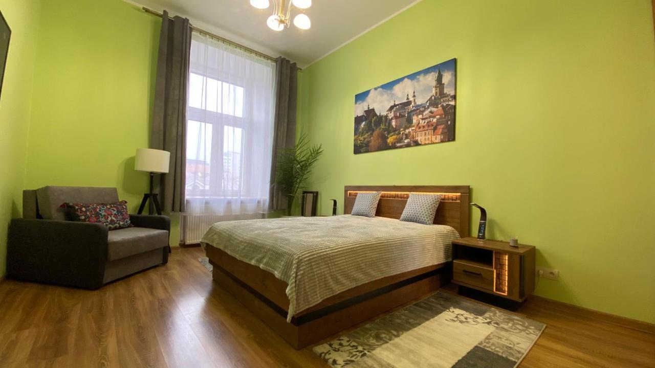 Lublinbnb - Exclusive Family Apartment ------ In The Heart Of Lublin -------------------------------- Bedroom & Living Room & Kitchen Ngoại thất bức ảnh