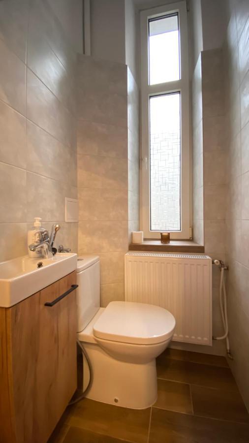 Lublinbnb - Exclusive Family Apartment ------ In The Heart Of Lublin -------------------------------- Bedroom & Living Room & Kitchen Ngoại thất bức ảnh