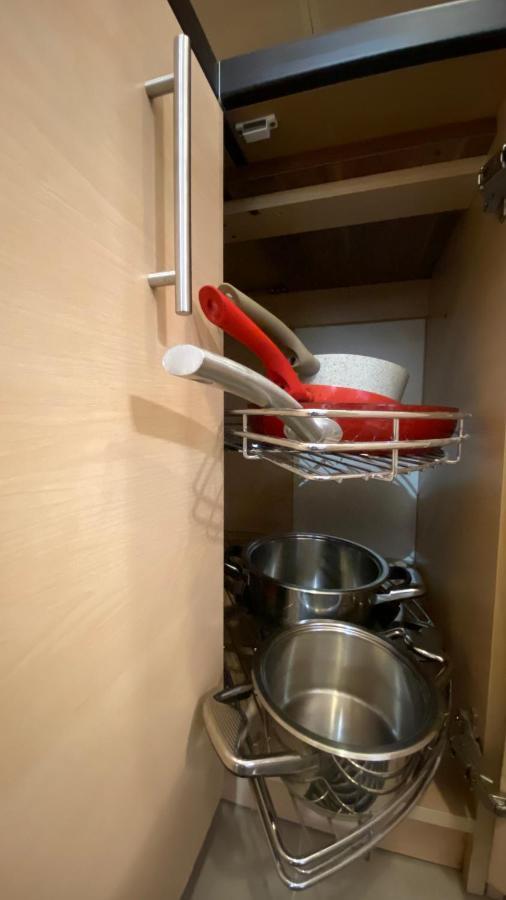 Lublinbnb - Exclusive Family Apartment ------ In The Heart Of Lublin -------------------------------- Bedroom & Living Room & Kitchen Ngoại thất bức ảnh