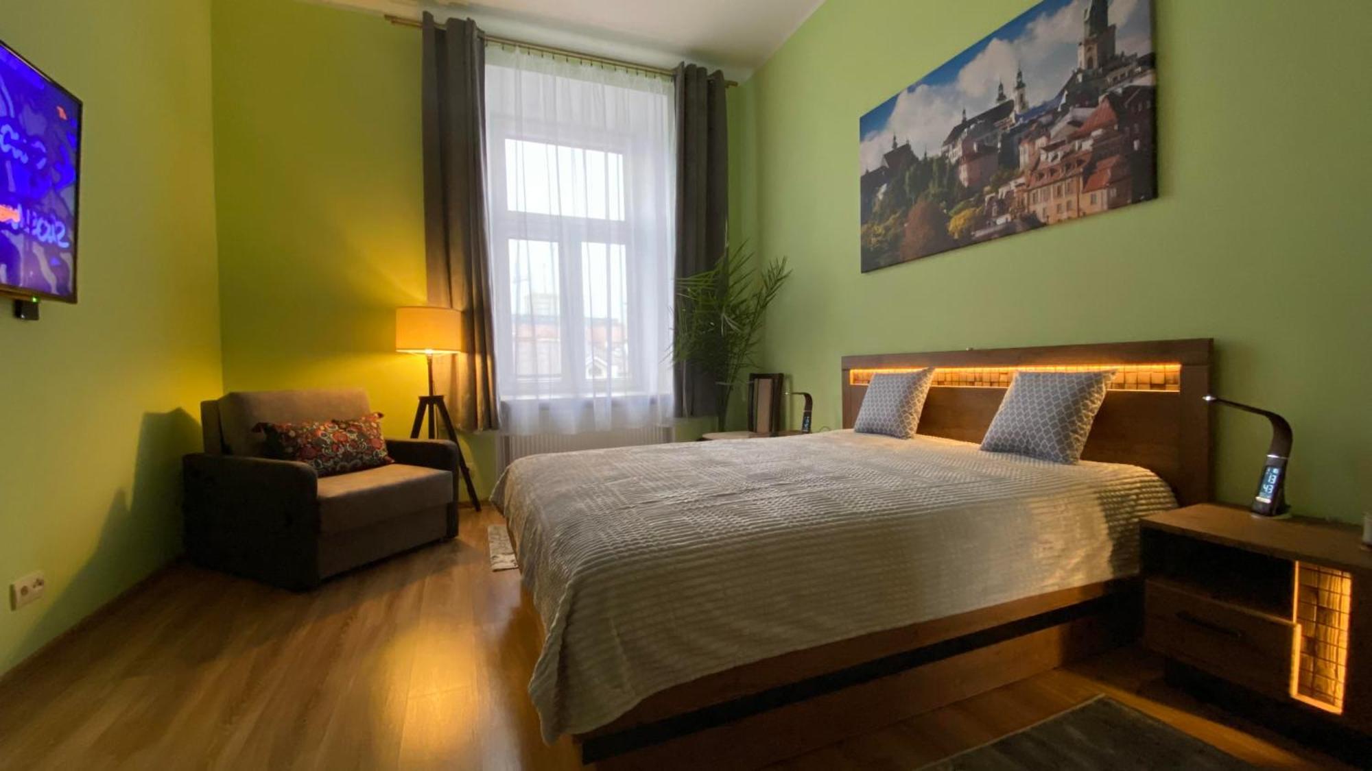 Lublinbnb - Exclusive Family Apartment ------ In The Heart Of Lublin -------------------------------- Bedroom & Living Room & Kitchen Ngoại thất bức ảnh